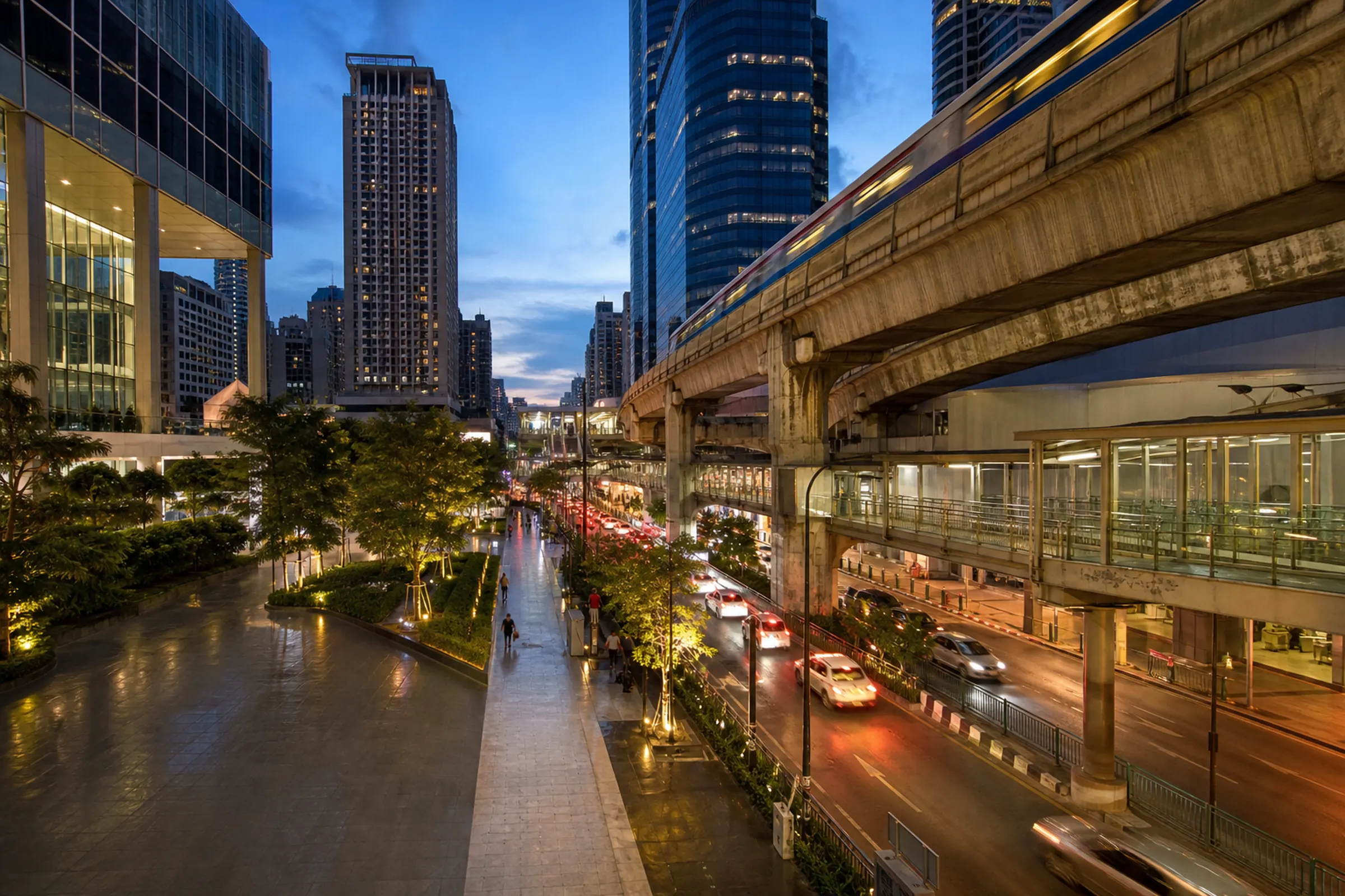 Asoke junction at the BTS and MRT