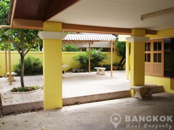 Sammakorn Village in Ramkhamhaeng - Minburi