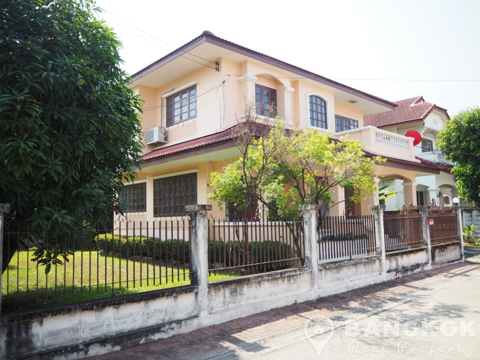 Gated Compound in Ramkhamhaeng - Minburi