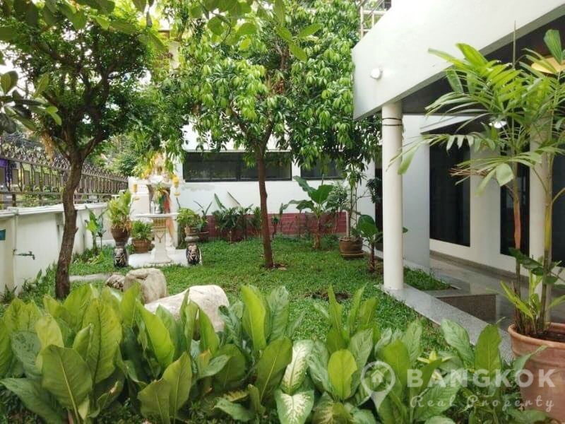 Nana | Detached Spacious 3+1 Bed 3 Bath House in Nana - Asoke