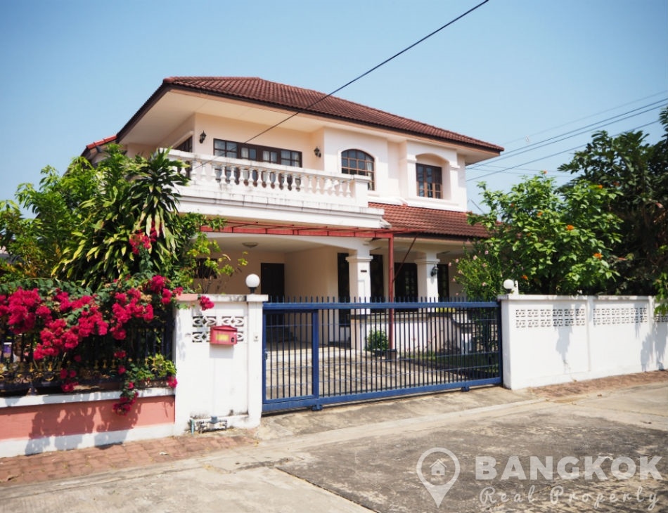 Gated Compound in Ramkhamhaeng - Minburi