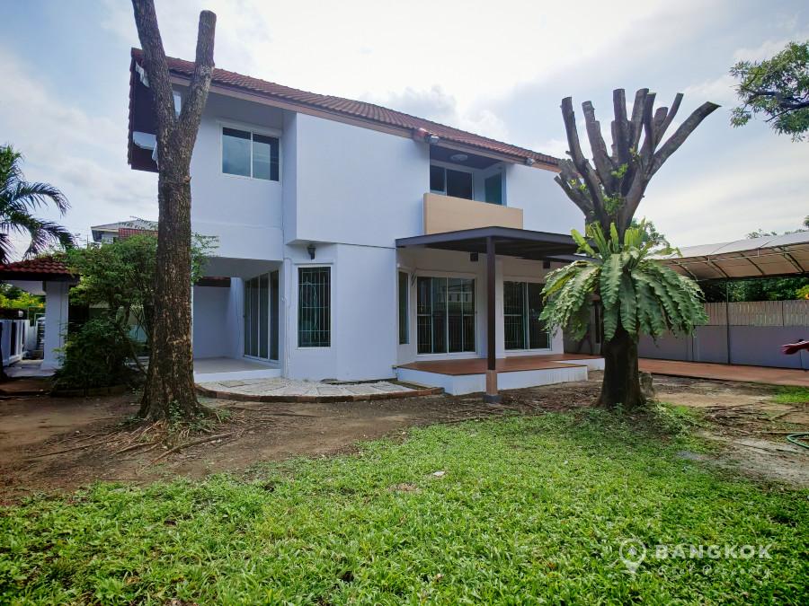 Sammakorn Village in Ramkhamhaeng - Minburi