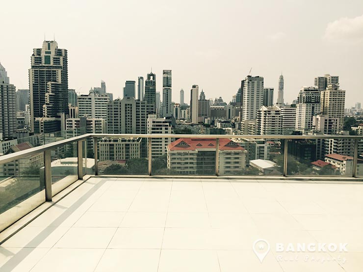 The Room Sukhumvit 21 in Nana - Asoke