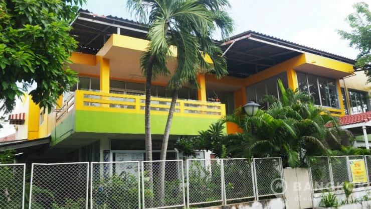 Sammakorn Village in Ramkhamhaeng - Minburi