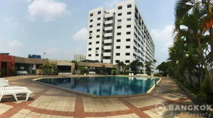 Thonglor Tower in Thong Lor