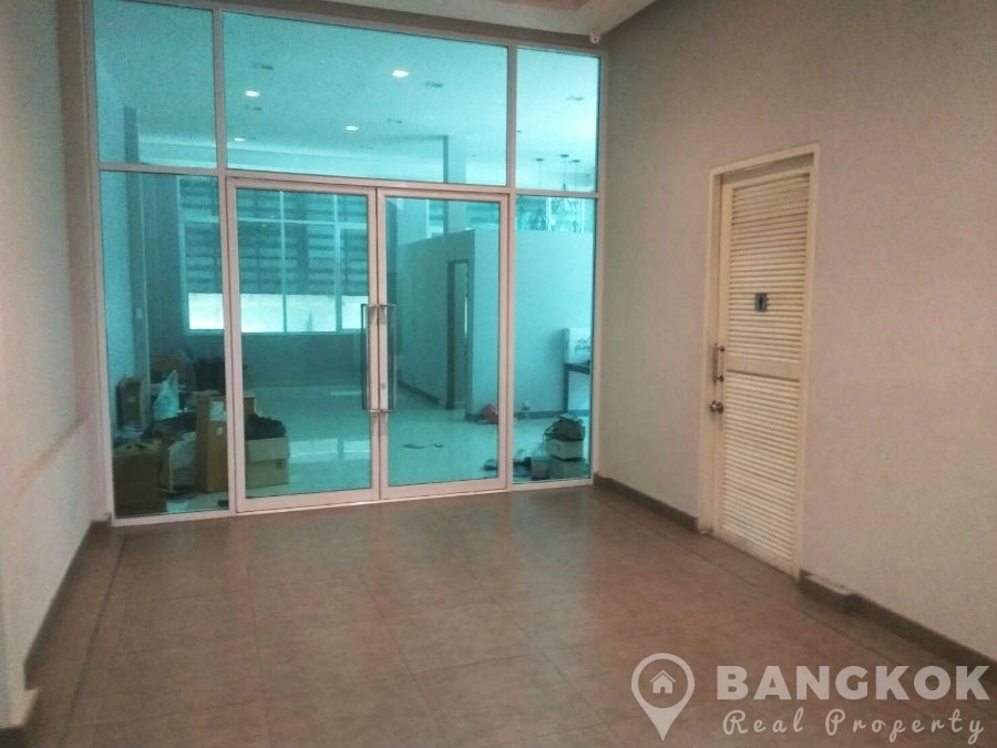 Office / Retail Suite in Thong Lor