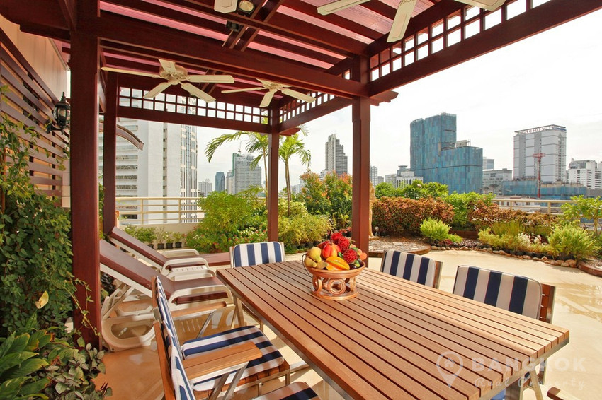 Saranjai Mansion in Nana - Asoke