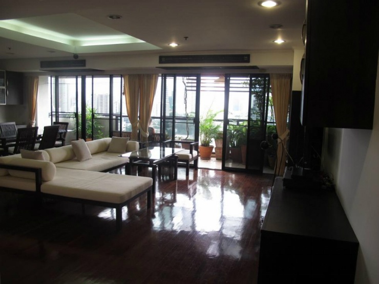 Kiarti Thanee City Mansion in Phrom Phong