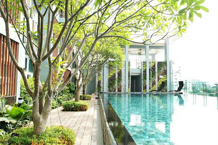 Centric Ratchada Suthisan in Huai Khwang - Lat Phrao