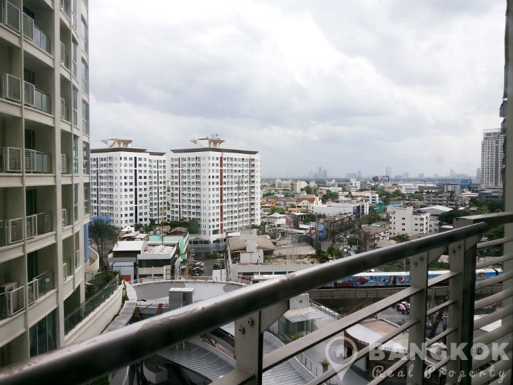 Le Luk Condominium in Phra Khanong