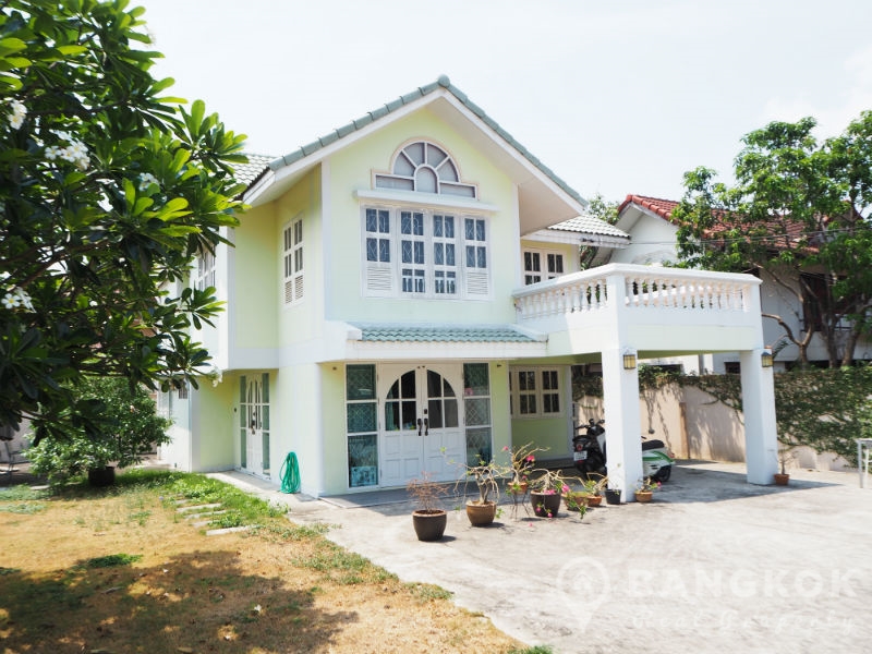 Sammakorn Village in Ramkhamhaeng - Minburi