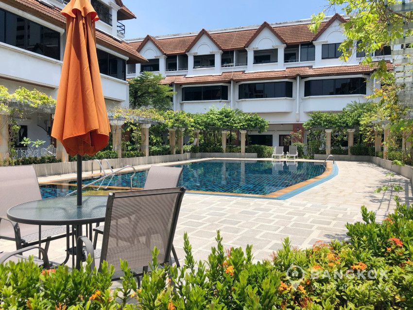 Lotus Point Ekkamai in Ekkamai