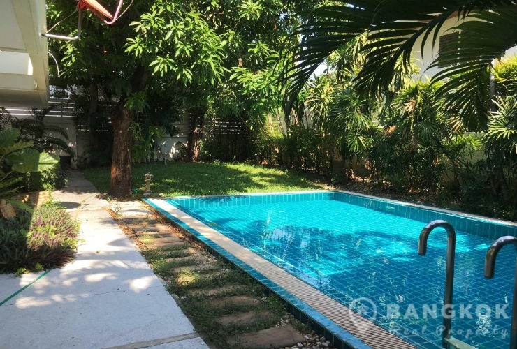Ekkamai | Detached 3 Bed House with Private Pool in Ekkamai
