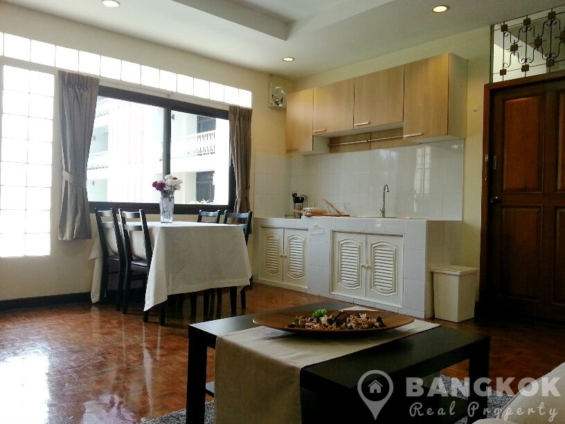 Very Spacious 1 Bed Sukhumvit Apartment near EmQuartier in Phrom Phong