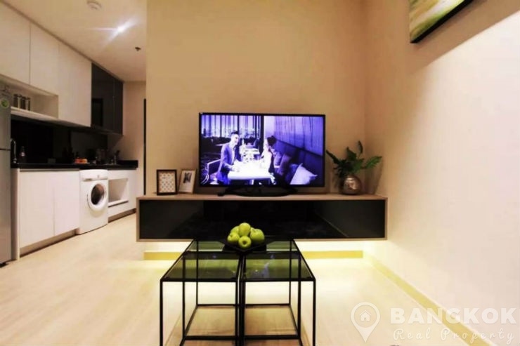 Sky Walk Condominium in Phra Khanong