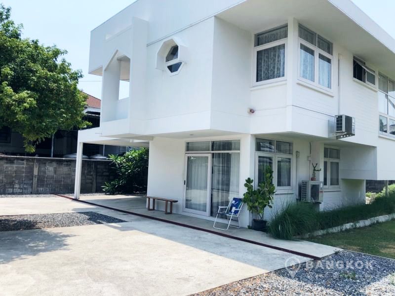 Udomsuk | Spacious Detached 3 Bed 2 Bath House in Nana - Asoke