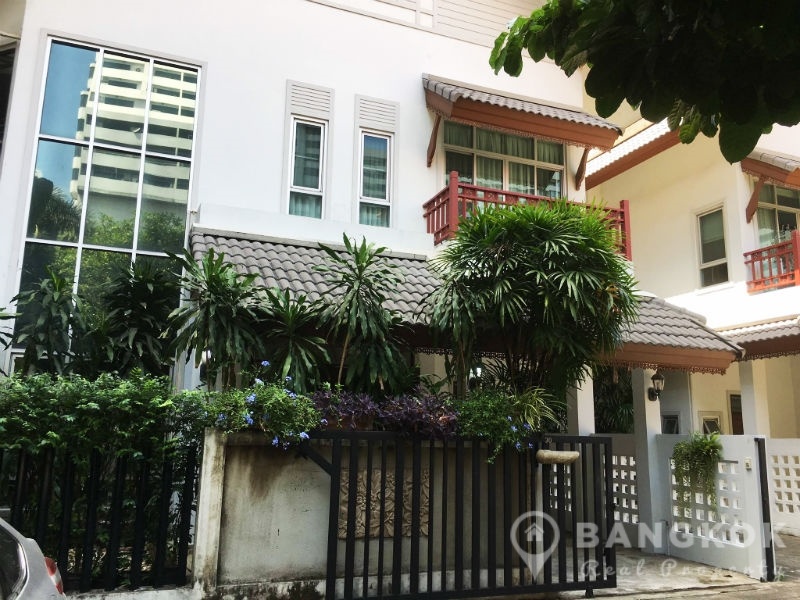Nana | Spacious Detached 4 + 1 Bed House in Secure Compound in Nana - Asoke