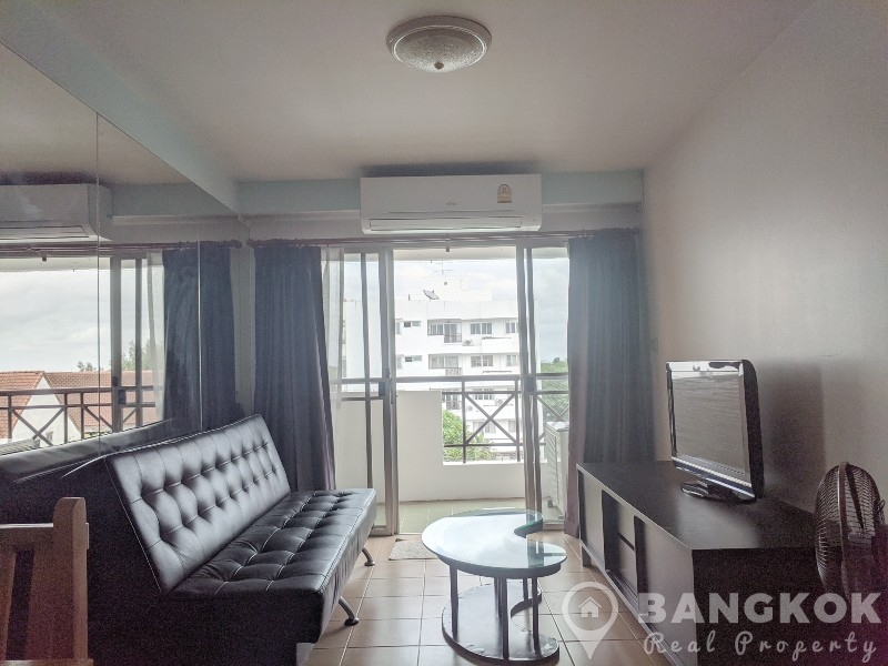 Sammakorn Condominium in Ramkhamhaeng - Minburi