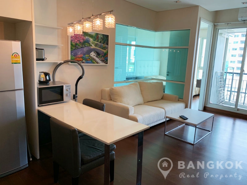 Ivy Thonglor in Thong Lor