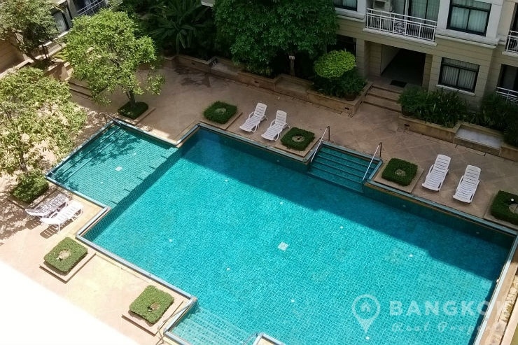 Green Point Silom in Sathorn - Riverside