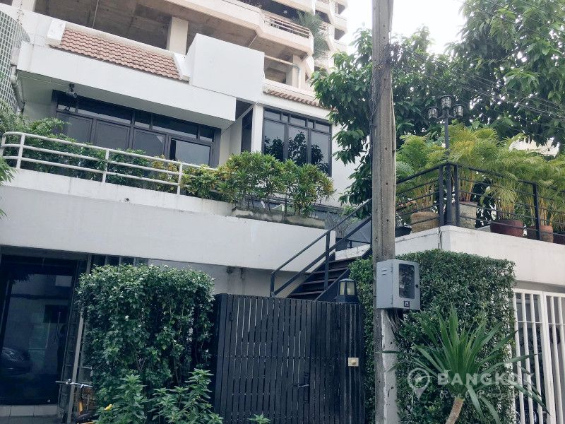 Phrom Phong | Spacious 2 Bed House near EmQuartier in Nana - Asoke