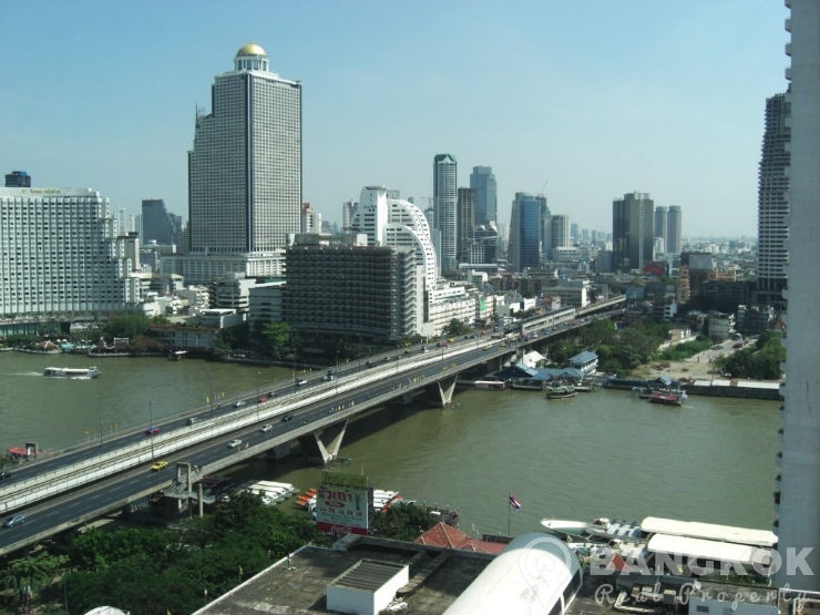 Baan Sathorn Chaopraya in Sathorn - Riverside